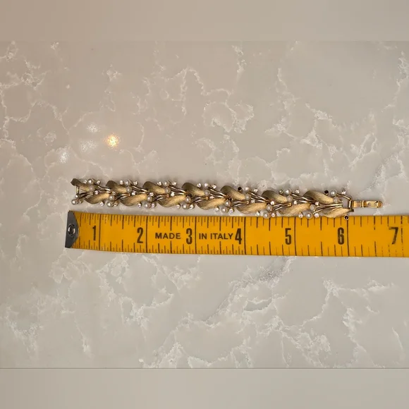 Crown Trifari Pearl & Crystal Bracelet 1950s Vintage Jewelry Floral - Picture 10 of 11